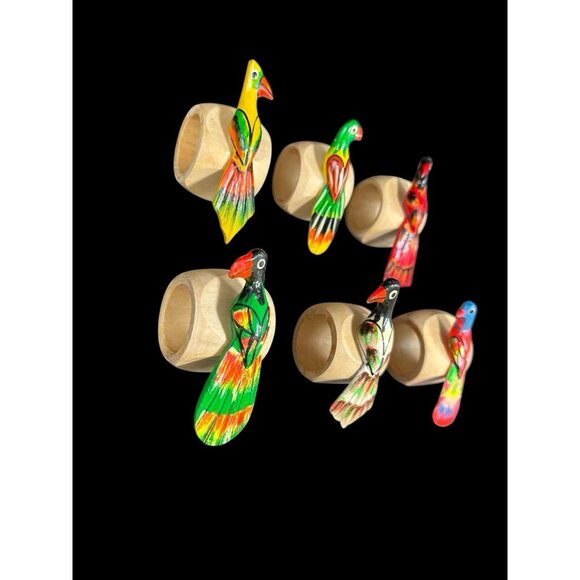 6 Vtg NOS Napkin Rings Tropical Colorful Parrot Wooden Hand Painted I Magnin - Picture 4 of 8